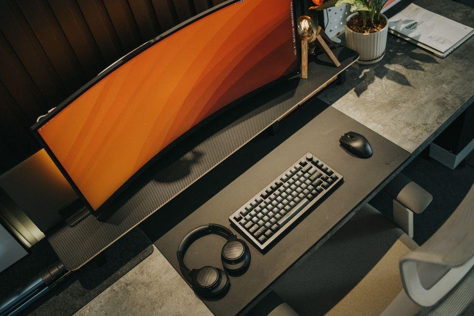 DESIGN ERGONOMICS AND PORT SELECTION — Samsung Odyssey G6 Review (2026): Tested & Rated | Specvaro