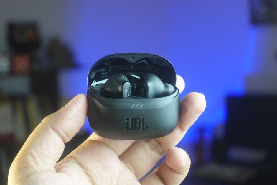 JBL Live Flex 4 Review (2026): Worth the Upgrade?