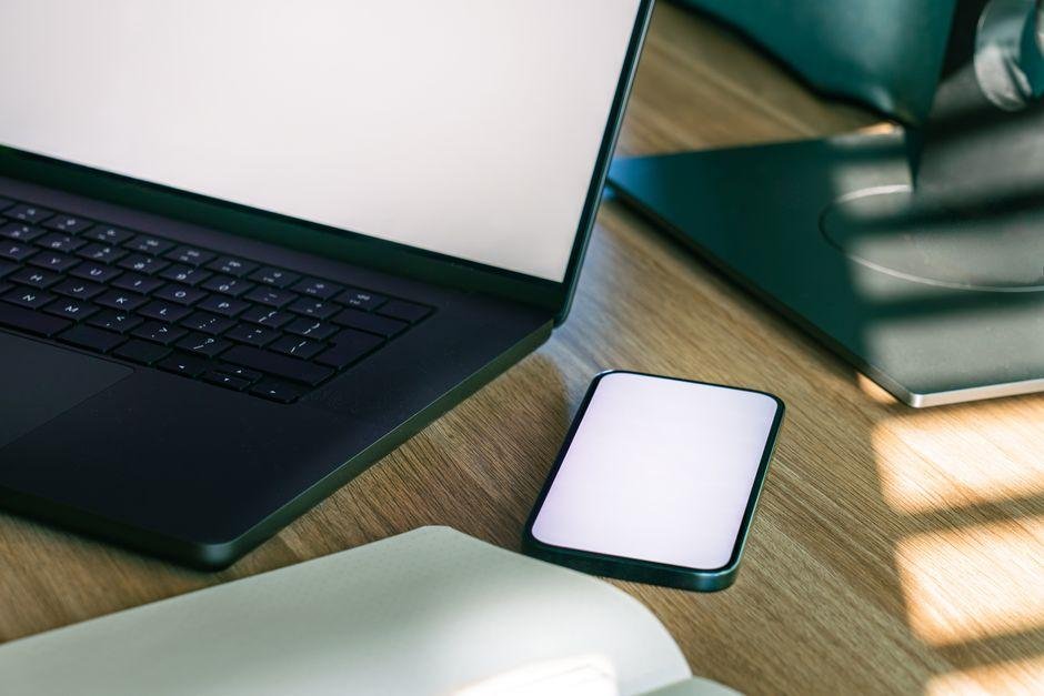 How to Set Up a Syncthing Home Cloud on an Old Laptop | Specvaro