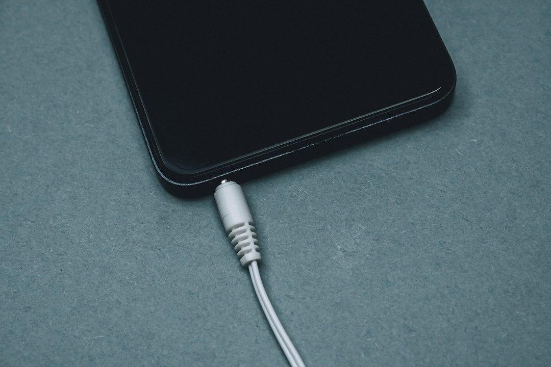 How to Fix a Phone That Is Not Charging: 7 Quick Fixes | Specvaro